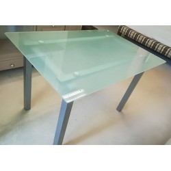 Stalas MB 8803-4 stiklinis